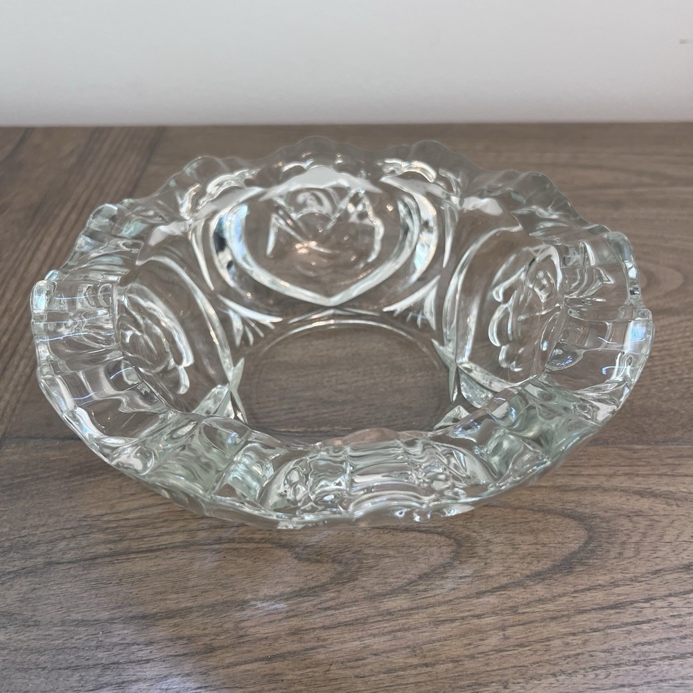 Vintage Pasari Clear Crystal Glass Ashtray with a Rose Design, Made in Indonesia - Picture 4 of 9
